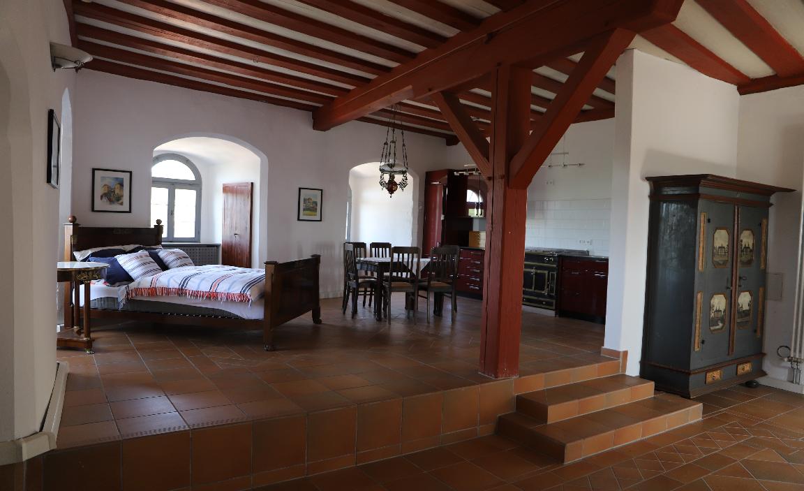 Wohn-/Schlafraum im Westflügel